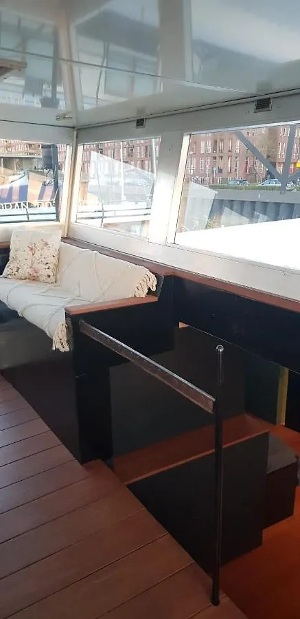 לינה וארוחת בוקר Diemerbrug Wheelhouse Euphrate Houseboat